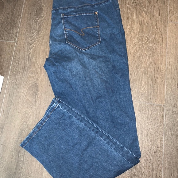 Blue jeans - Picture 1 of 2